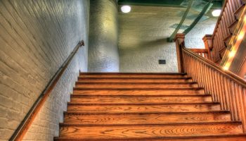 staircase-347318_640