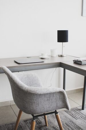 workplace-5517744_960_720