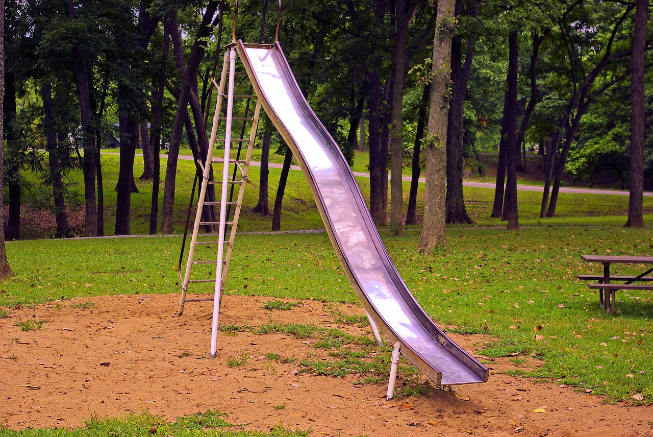 old-playground-slide-g478a23993_1280